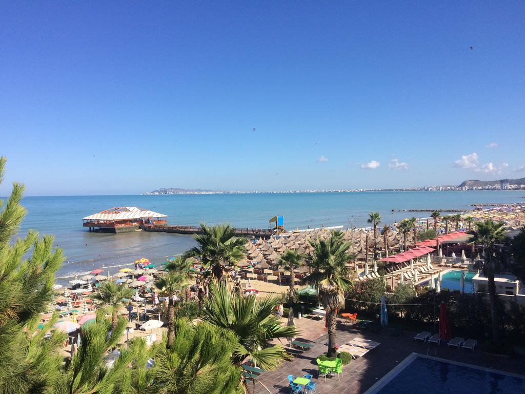 Fiona's Sea View Апартаменти Голем