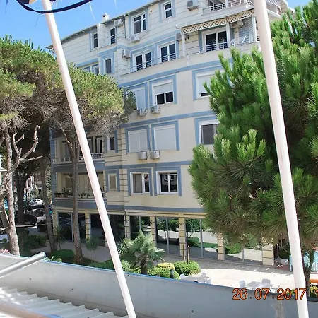 Fiona'S Sea View Apartment Golem  Exterior photo