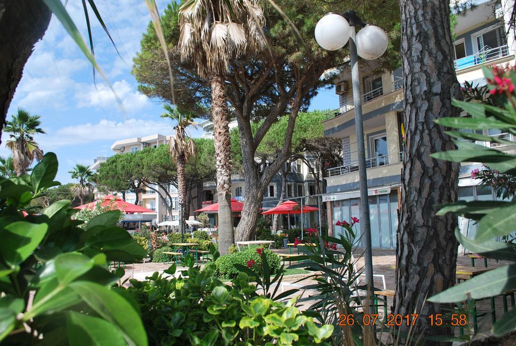 Apartment Fiona's Sea View Golem (Tirana)